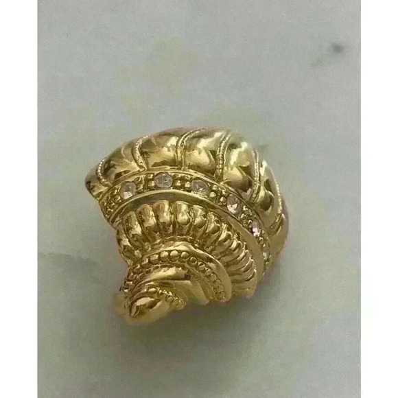 KJL Kenneth Jay Lane Avon Gold Tone Rhinestone Seashell Scarf C:lip / Extender - Picture 3 of 10